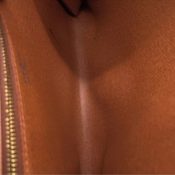 Authentic  Louis Vuitton Monogram Bordeaux Shoulder bag - Picture 16 of 17